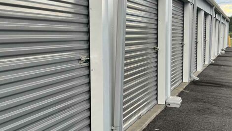 Drive up storage units at Moultrie Road Self Storage in Thomasville.