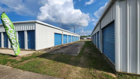 Exterior of storage facility in Columbia, MS.
