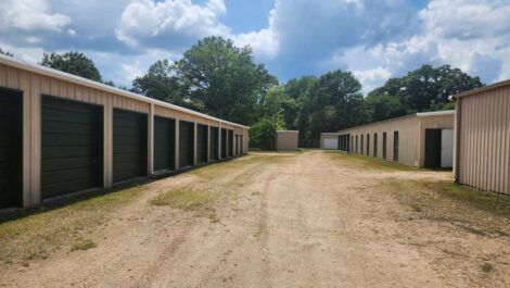 Exterior of storage facility in Columbia, MS.