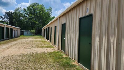 Exterior of storage facility in Columbia, MS.