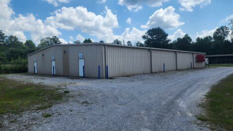 Exterior of storage facility in Columbia, MS.