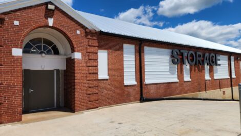 Front entrance of Stash and Dash Storage.