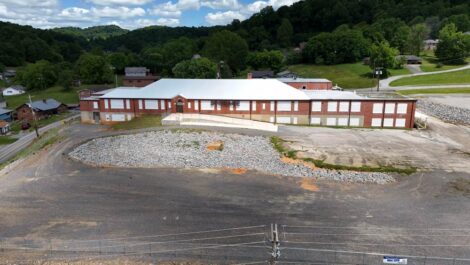 Aerial view of Stash and Dash Storage parking lot.